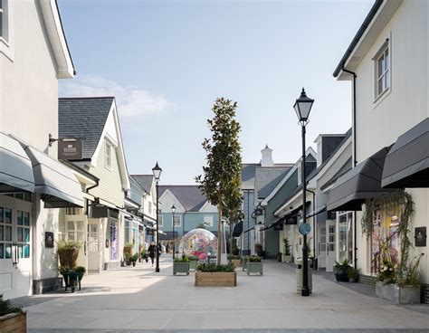 kildare village outlet centre.